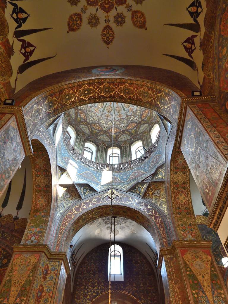 DSCN2279.JPG - Etschmadsin zählt als älteste Kirche in diesem Stil.