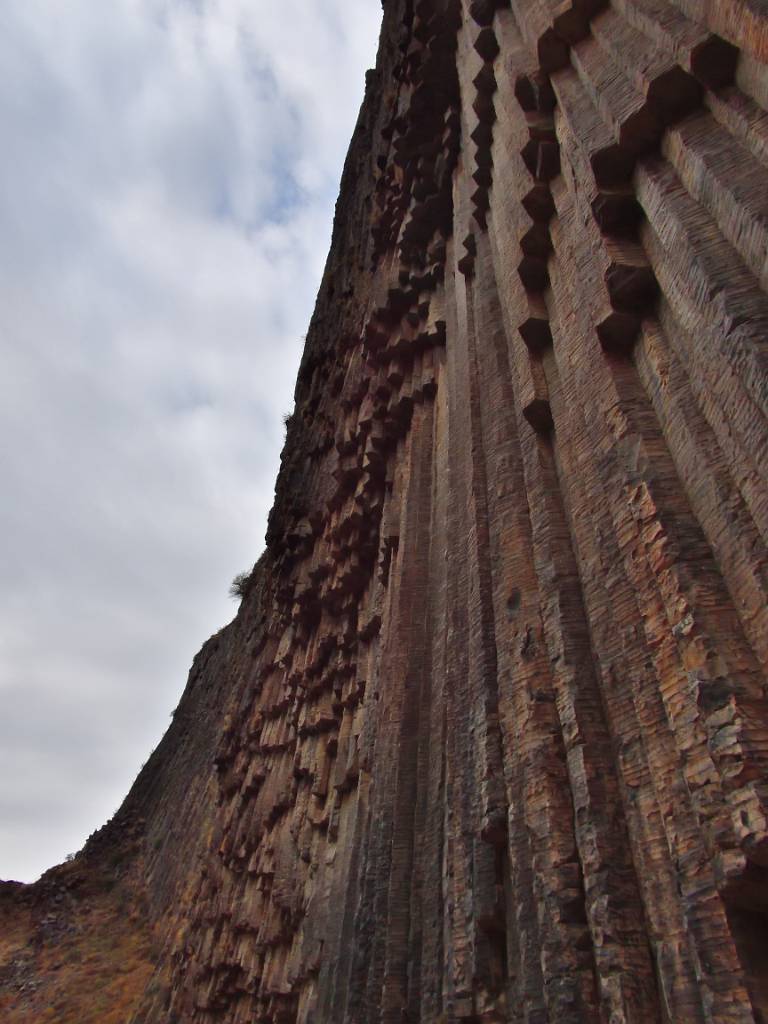 DSCN2399.JPG - Steinwand.