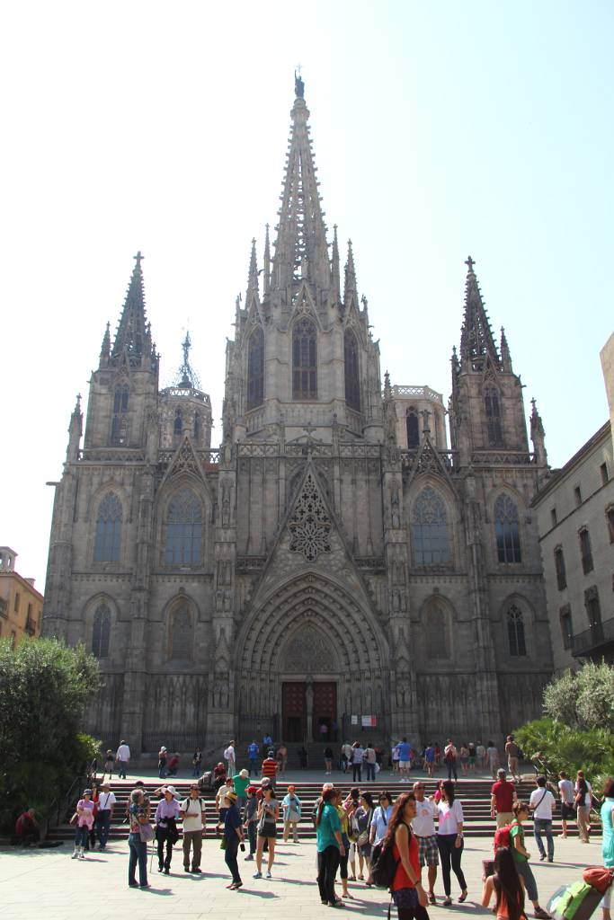 IMG_4283.JPG - Die Größe der Kathetrale spiegelt die damalige Macht des aragonesisch-katalanischen Königsreichs wider.