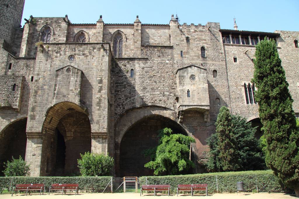 IMG_4299.JPG - Hier steht der Palau Reial Major, ein Palast der sowohl den Grafen von Barcelona als auch den Königen des aragonesisch-katalanischen Königreichs als Residenz diente.