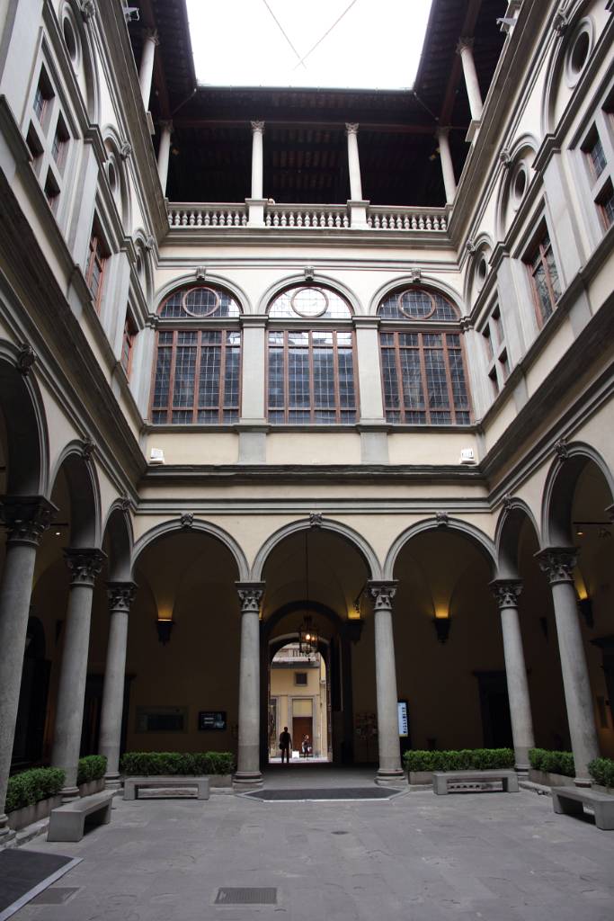IMG_7480.JPG - Innenhof des Palazzo Strozzi.