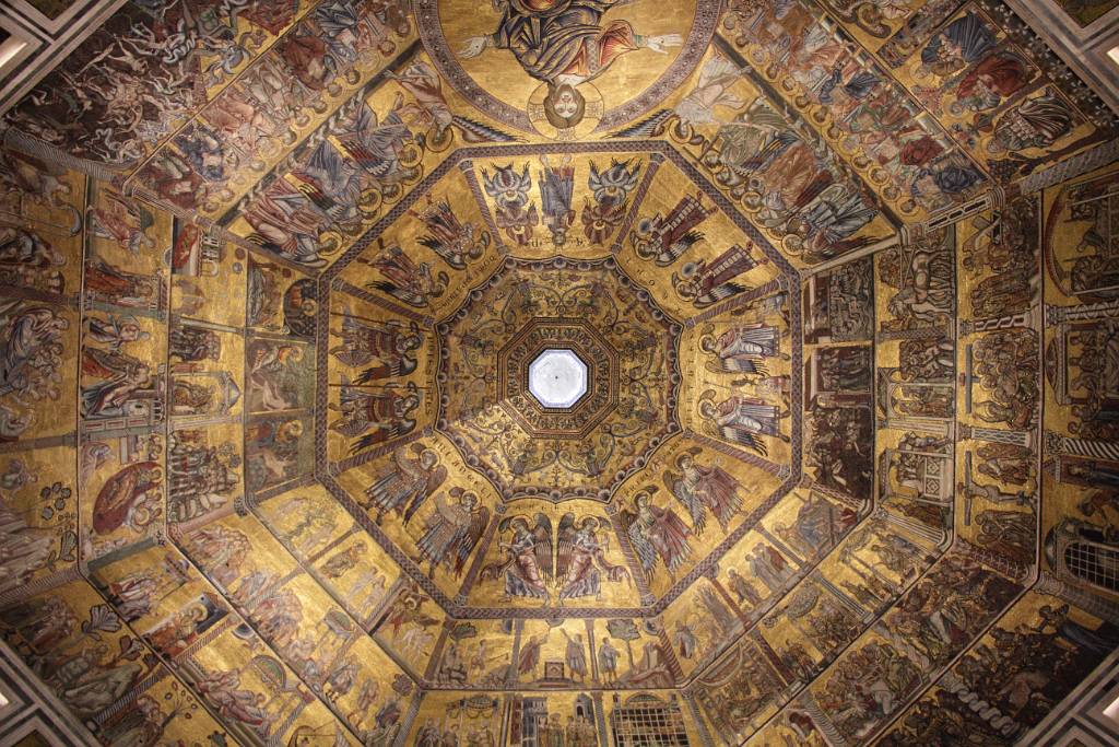 IMG_7648.JPG - Zur Zeit ihrer Errichtung war die Baptisteriumkuppel mit 26 Meter Durchmesser die Größte in ganz Europa.