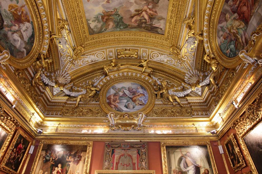 IMG_7774.JPG - Zu Beginn gehen wir aber in den Nordflügel in die Galleria Pallatina. Der Sala di Saturno. Allegorische Deckenfresken 1641-47. Sie illustrieren die Bildung des jungen Cosimo III. de Medici durch die antiken Götter.