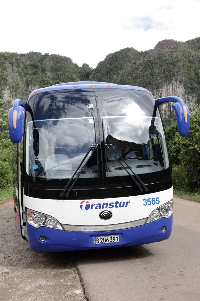 IMG_4846.JPG - Unser Bus - sehr modern, in sehr gutem Zustand und sauber.