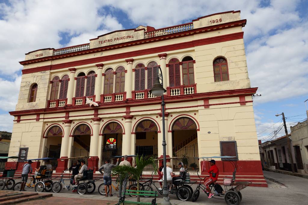 IMG_5221.JPG - Es ist das Zuhause des Balletts von Camagüey. Das Balett wurde 1967 gegründet und ist weltberühmt.