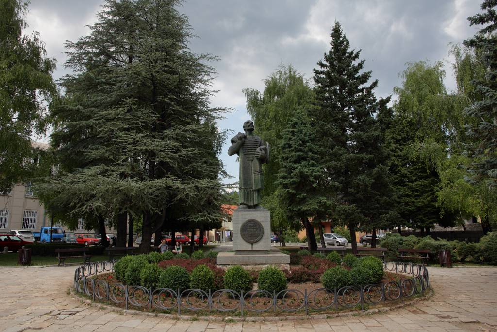 IMG_0807.JPG - Denkmal für den Staatsgründer Ivan Crnojevic.