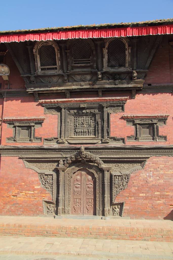 IMG_0981.JPG - Rundgang in Patan früher Lalitpur (Die schöne Stadt). Der Durbar Square stellt das Zentrum dar. Patan ist die zweitgrößte Stadt im Kathmandu-Tal.