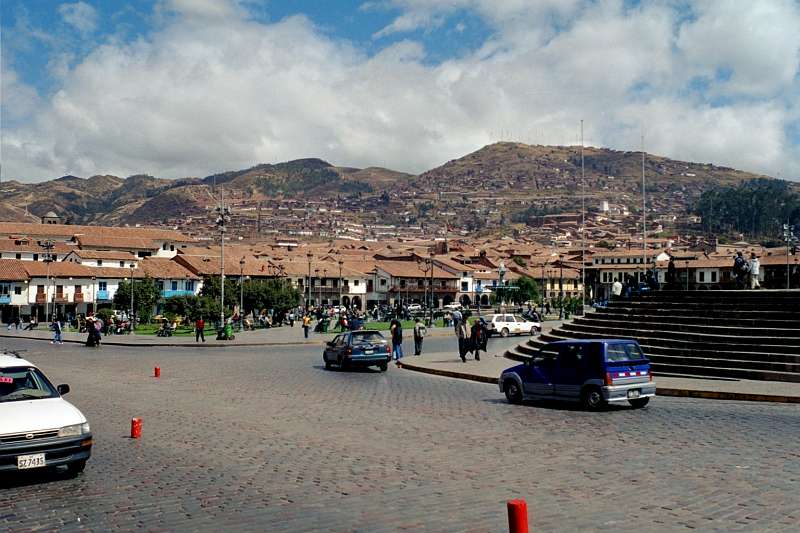 153_05_11A.jpg - Cusco Hauptplatz