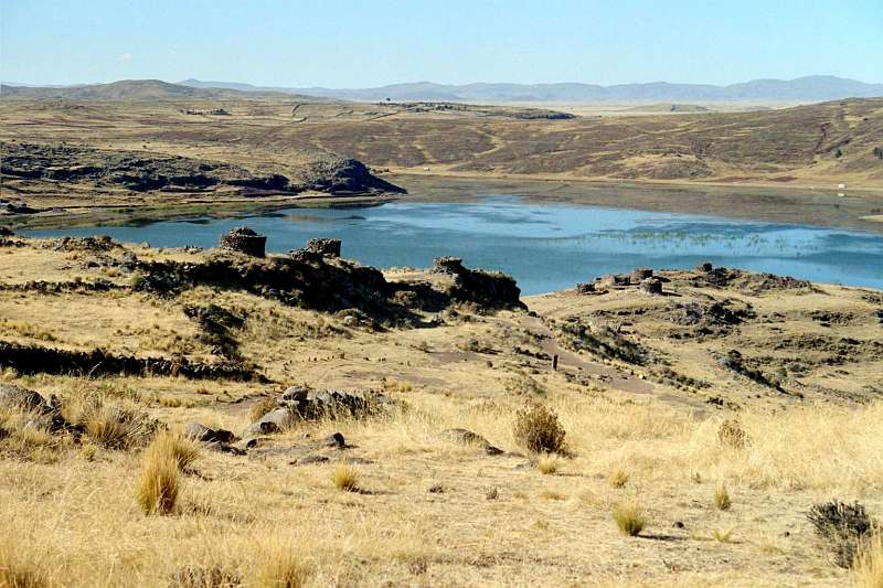 278_09_030.jpg - Fahrt nach Sillustani