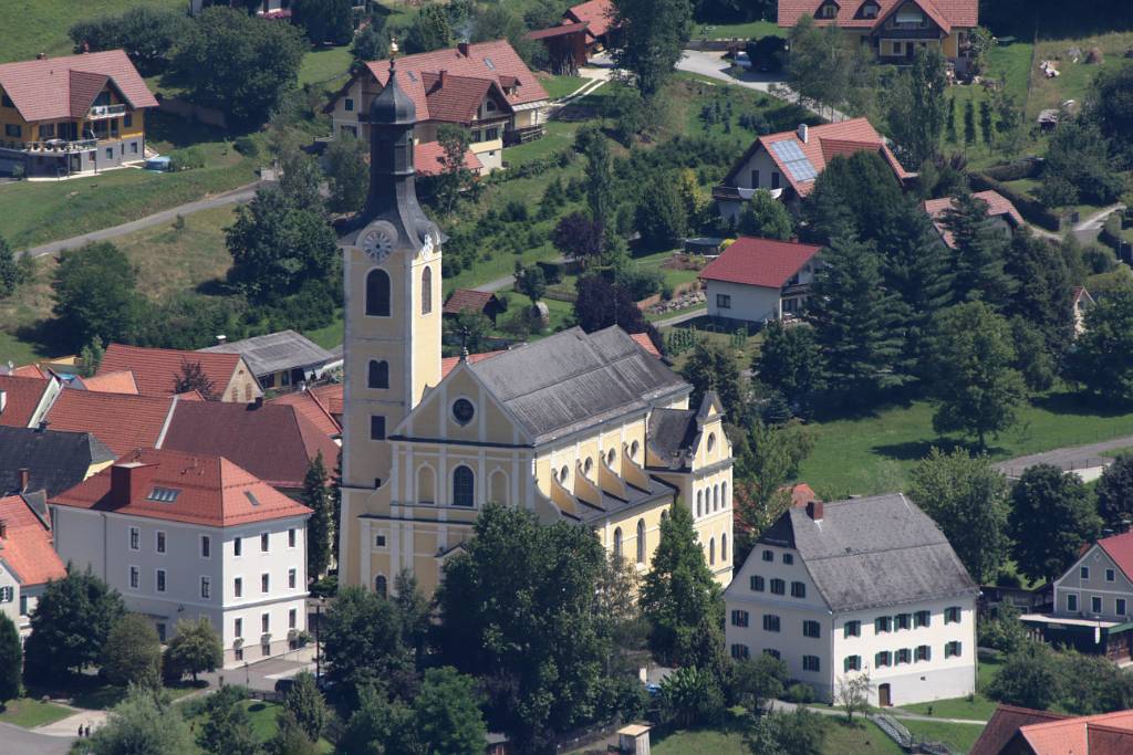 IMG_5880.JPG - Die Kirche von Leutschach.