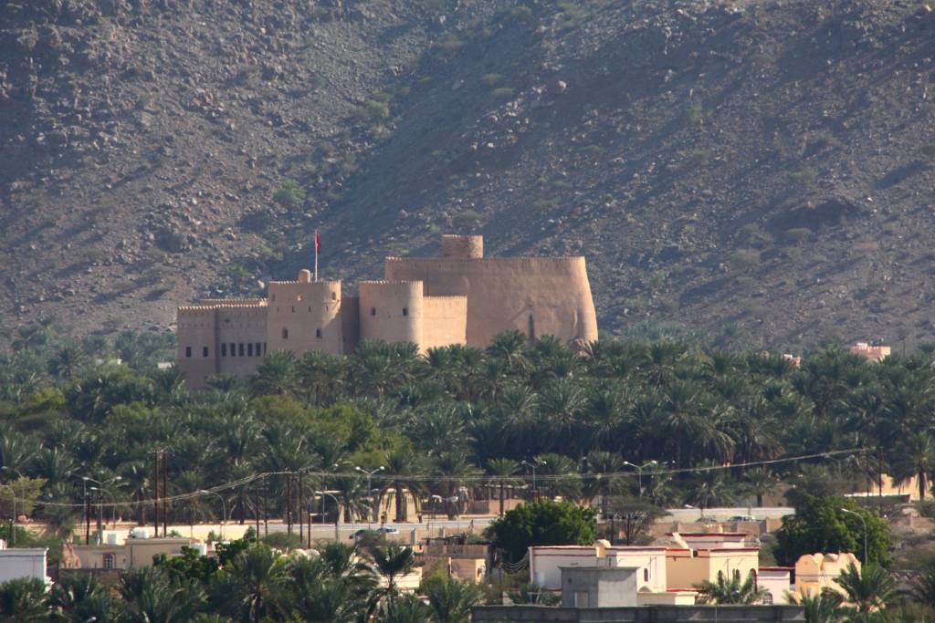 IMG_5131.JPG - …. zur Festung Qalat al-Qesra in Rustaq.